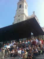 Grupo na escadaria da Basílica de Nossa Senhora de Fátima.