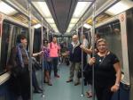 Pegando trem até o nosso terminal de Madrid. 
