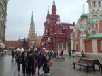 Visitando a Praça Vermelha, em Moscou. 