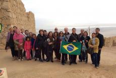 Grupo em Masada com o Mar Morto au fundo