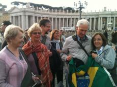 Chegando na Praça de São Pedro para a bênção do Papa