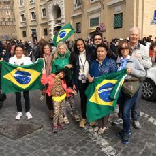 Chegando na Praça de São Pedro para a bênção do Papa