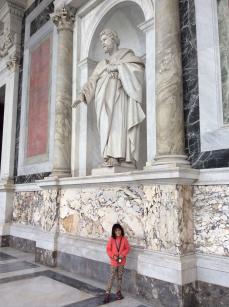 Na visita à Basïlica de São Paulo, em Roma