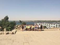 Grupo em Kom Ombo junto ao nosso navio Esadora 