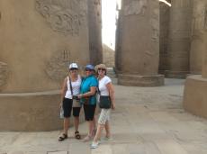 Na sala das colunas do Templo de Karnak em Luxor