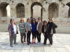 Passeando em Atenas, nos pés da Acrópole