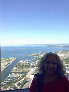 Mauritânia apreciando a vista de Toronto. 
