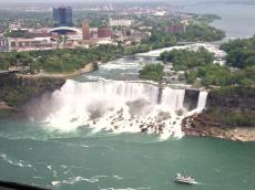 A vista da torre Skylon. 