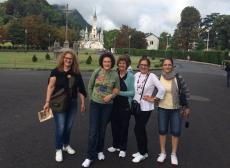 Na visita ao Santuário de N. Sra. de Lourdes