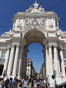 Passeando em Lisboa, na praça do Comércio e Rua Augusta