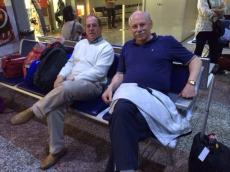 Aguardando no aeroporto de Porto Alegre. 
