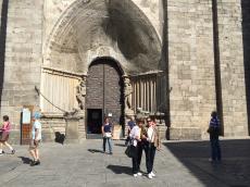 Na frente da Catedral de Ávila