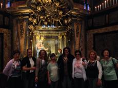 Com a Nossa Senhora de Caravaggio. 