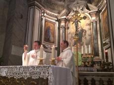 Nossa primeira missa da viagem, em Roma. 