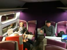 No trem TGV a caminho de Paris