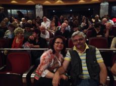 Assistindo o Ballet Folclórico. 