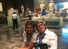 No Museu de Antropologia.