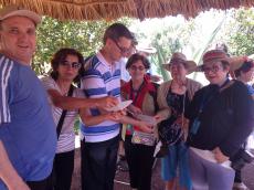 Aprendendo todas as utilidades do Maguey.