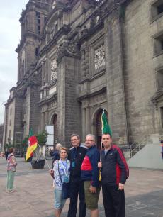 Na Catedral da Cidade do México. 