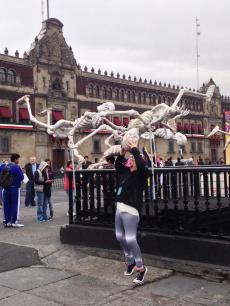Junto com as celebrações do dia dos mortos, no Zocalo da Cidade do México. 