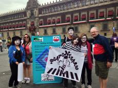 Junto com as celebrações do dia dos mortos, no Zocalo da Cidade do México. 
