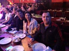 Jantar com show folclórico. 