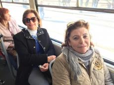Andando de trem em Praga. 
