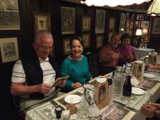 No jantar de boas-vindas em Viena. 