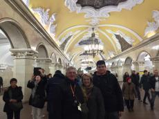 Passeando no metrô de Moscou. 