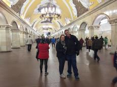 Passeando no metrô de Moscou. 