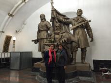 Passeando de metrô em Moscou. 