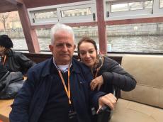 Passeando de barco em São Petersburgo. 