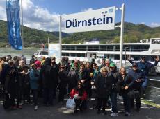 Na pequena cidade de Dürnstein esperando pelo barco para fazermos o passeio pelo