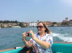 Passeando de barco em Sirmione