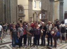 Grupo na Catedral Sta. Maria dei Fiore, em Firenze