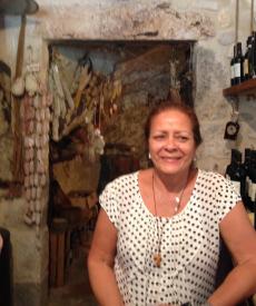 Em uma típica cantina italiana.