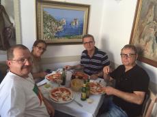 Não podia faltar a pizza italiana!!