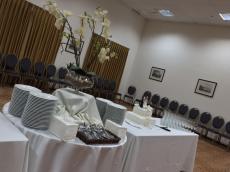 Comemoração do casamento no hotel.