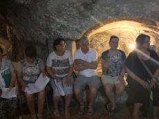 Missa na gruta na Igreja da Natividade.