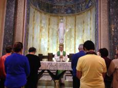 Missa no Hotel de Roma.