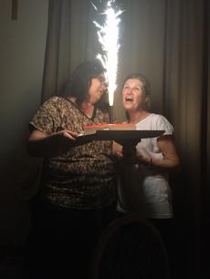 Comemorando o aniversário da Lorita.