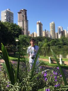 Pelos parques de Goiânia.