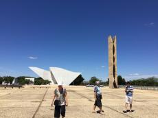 Na Praça dos Três Poderes.