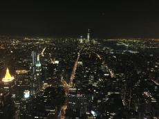 Vista noturna do alto do Empire State Building
