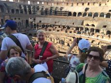 Visitando Roma, no Coliseu 