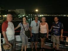 Navegando na baia de Acapulco e a Grande Lua